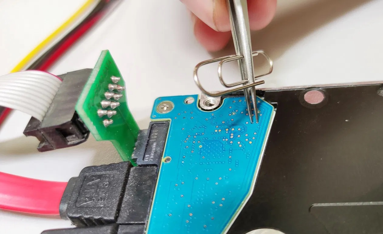 使用PC-3000重置Seagate F3硬盘上自加密或用户加密的密码处理过程